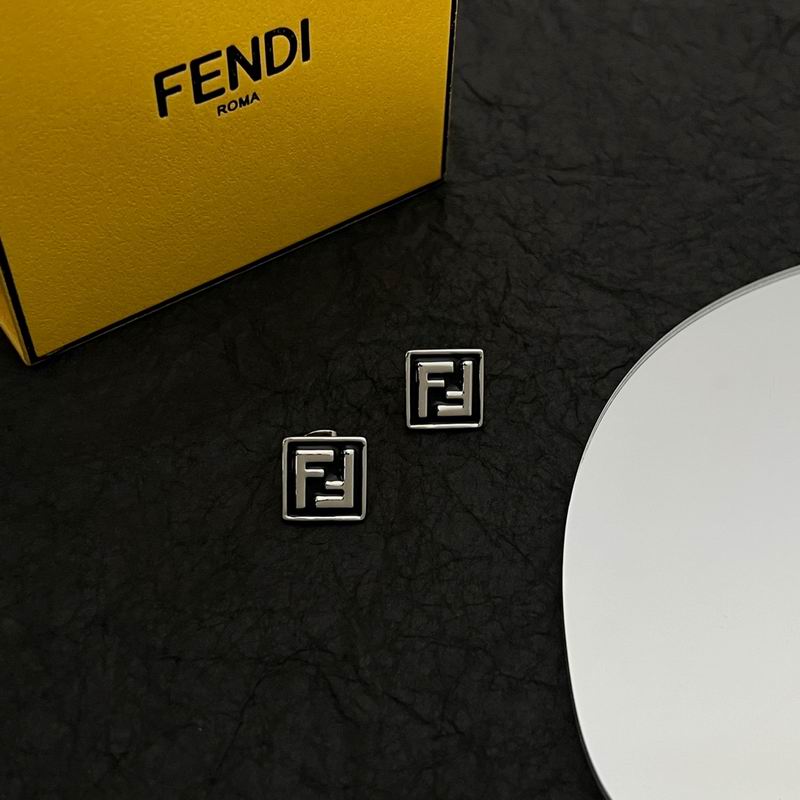 Fendi earring 10lyr26 (26)